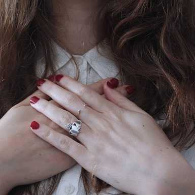 Back of the hand: reference photo 9 by Giulia Bertelli unpeusauvage · CC0